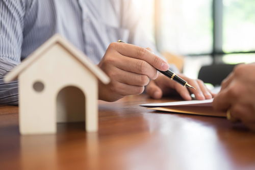 2022年物業(yè)企業(yè)如何發(fā)展房地產經紀服務